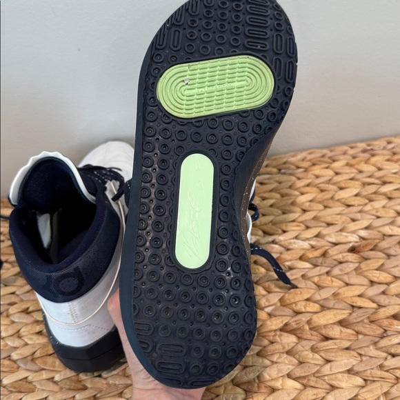 Nike High-Top Sneakers in White, and Navy blue Kevin Durant shoes - Picture 6 of 6